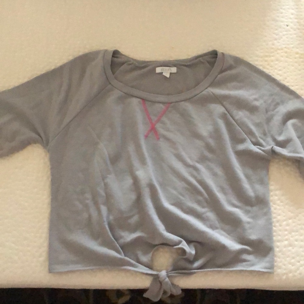 Grey long sleeve sweater